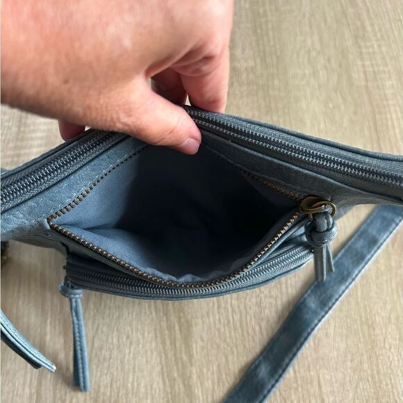 NWOT … BUENO Crossbody Bag With Adjustable Strap - Picture 4 of 6